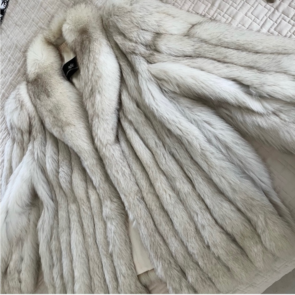 SC Scandinavian Fur Company Authentic Silver Fox
Fur Coat